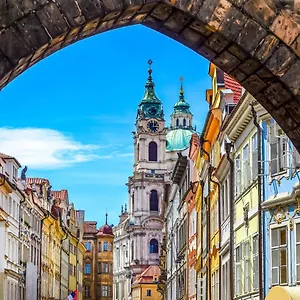 Charles Bridge & Prága